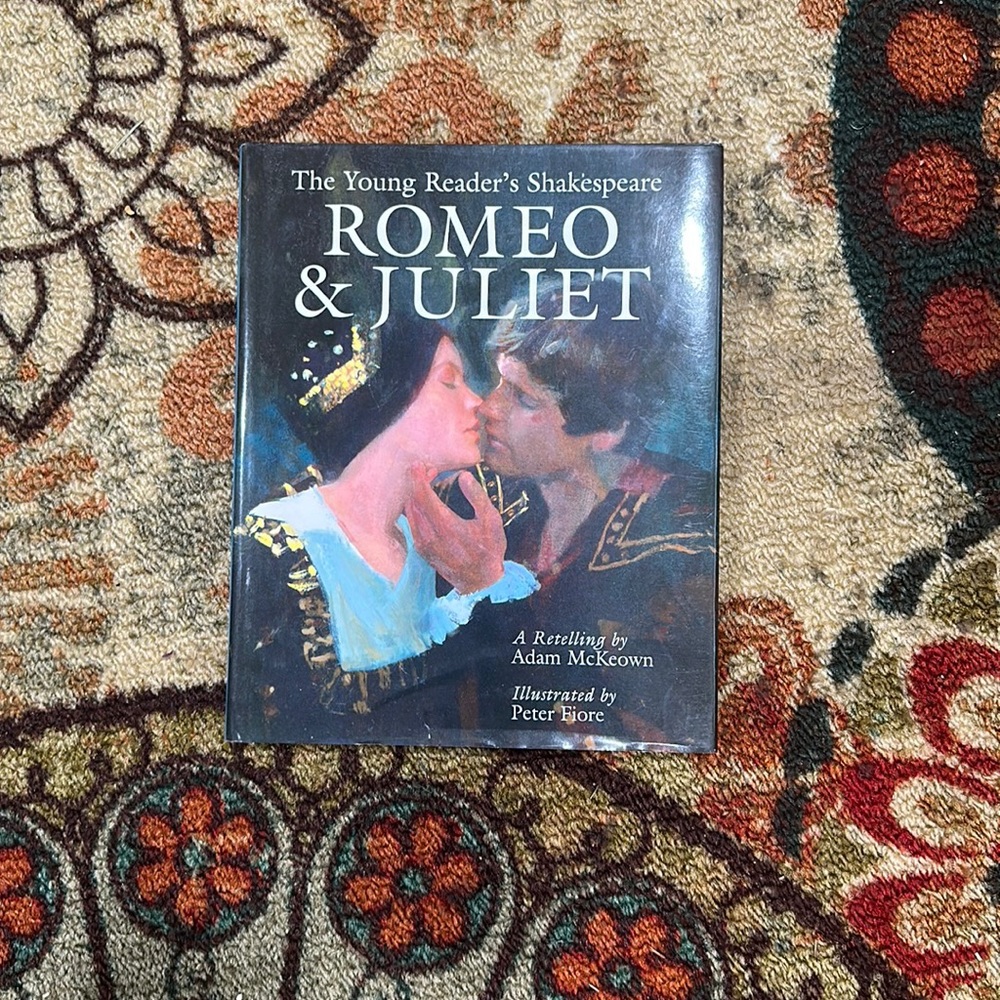 Romeo and Juliet Book Illustrated By Peter Fiore